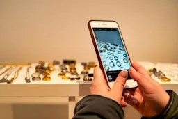 4 tips for sharing perfect product review photos